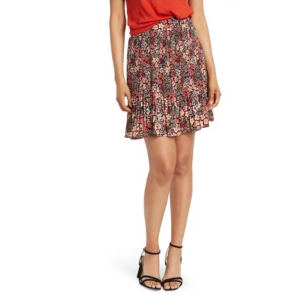 Status by Chenault Floral Print Skirt Pleated Mini Casual Black M